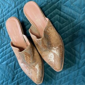 Chinese Laundry Tan and Metallic Snake Pattern Mules